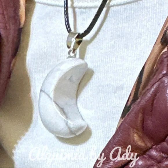 My last fuse chunky crescent moon black cord boho pendant necklace - Picture 3 of 13